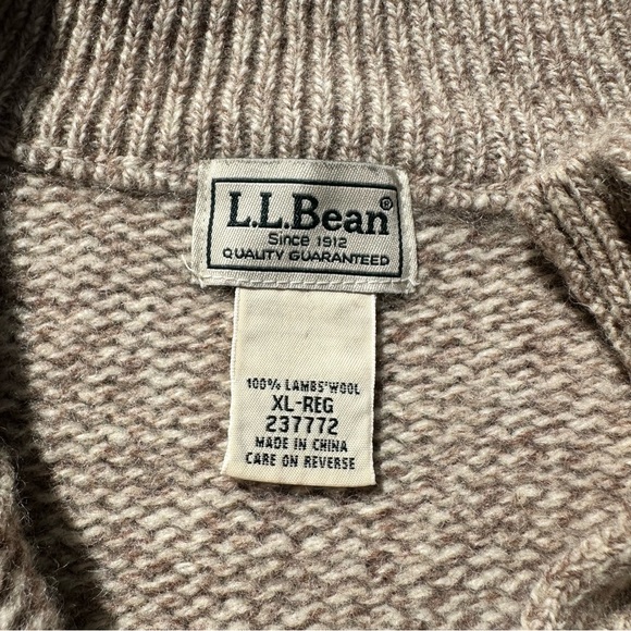 L.L.Bean Men's Classic Ragg Wool Henley Sweater - Picture 2 of 3